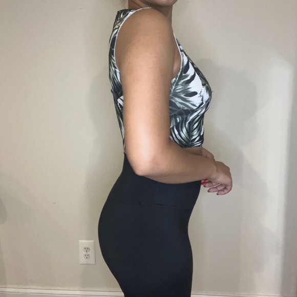 Leaf Print Top - Picture 3 of 8